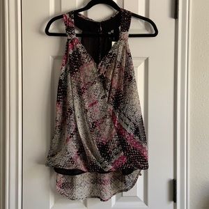 NWT sleeveless high-low blouse